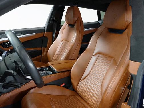 2019 Lamborghini Urus Base