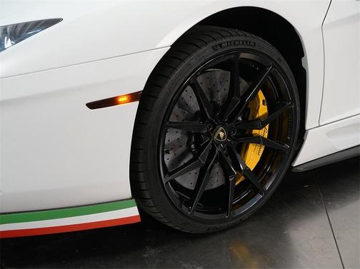 2015 Lamborghini Aventador LP700-4