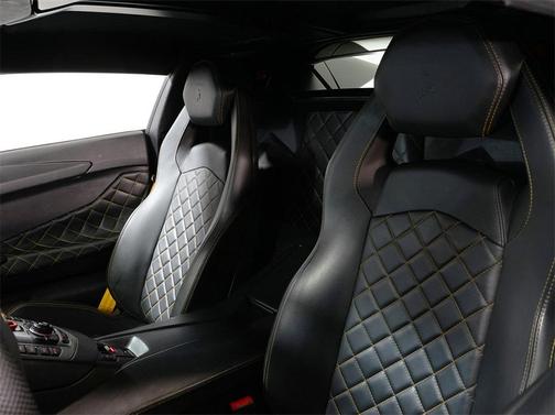 2015 Lamborghini Aventador LP700-4