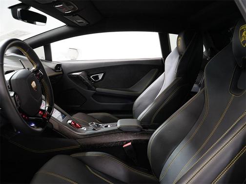 2021 Lamborghini Huracan EVO Base