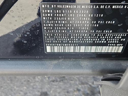 2025 Volkswagen Tiguan 2.0T SE