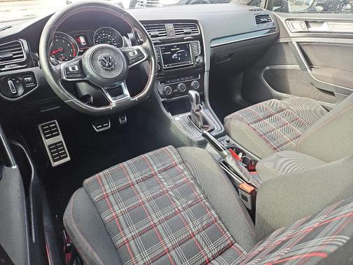2017 Volkswagen Golf GTI Sport 4-Door