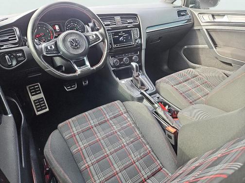 2017 Volkswagen Golf GTI Sport 4-Door