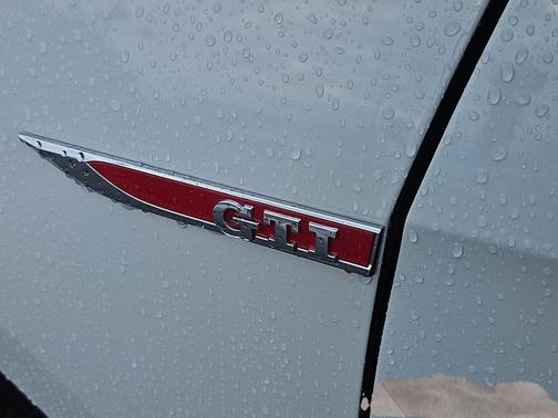 2017 Volkswagen Golf GTI Sport 4-Door