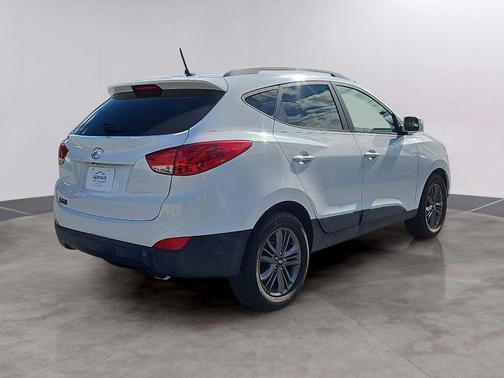 2015 Hyundai TUCSON SE