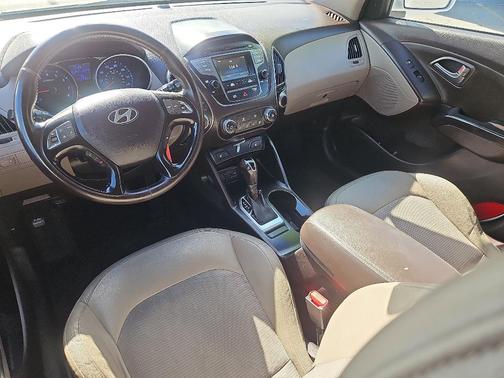 2015 Hyundai TUCSON SE