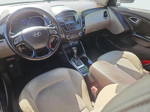 2015 Hyundai TUCSON SE