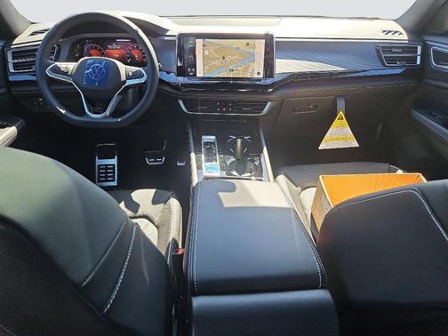 2025 Volkswagen Atlas Cross Sport 2.0T SEL Premium R-Line