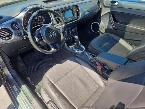 2014 Volkswagen Beetle Auto 2.5L Entry