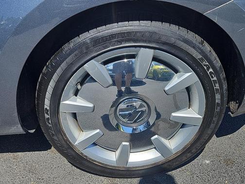 2014 Volkswagen Beetle Auto 2.5L Entry