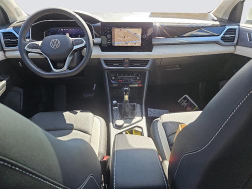 2025 Volkswagen Taos 1.5T SEL