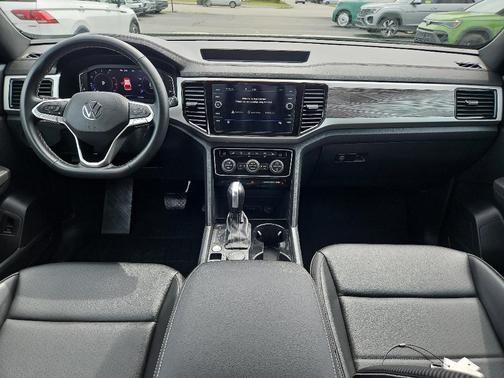 2022 Volkswagen Atlas Cross Sport 2.0T SE w/Technology