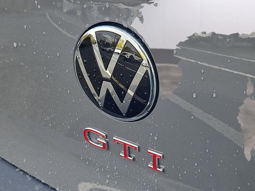 2025 Volkswagen Golf GTI 2.0T SE