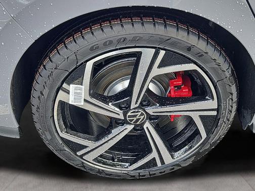 2025 Volkswagen Golf GTI 2.0T SE