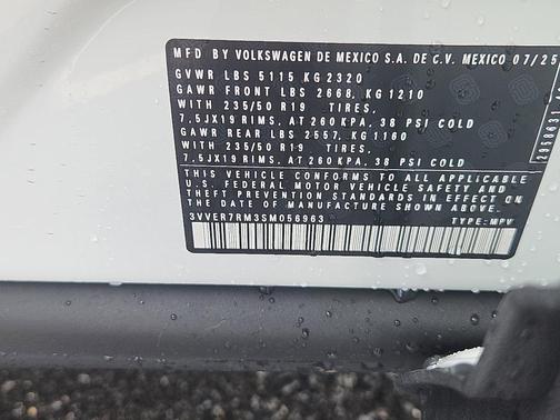 2025 Volkswagen Tiguan 2.0T SE