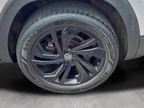 2022 Volkswagen Atlas 3.6L SE w/Technology