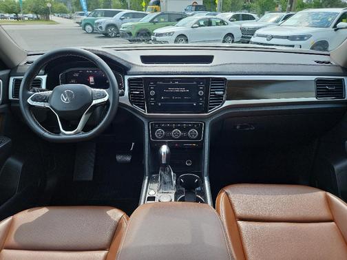 2022 Volkswagen Atlas 3.6L SE w/Technology