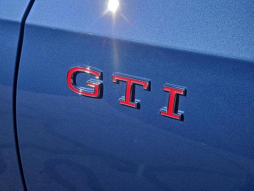 2025 Volkswagen Golf GTI 2.0T Autobahn