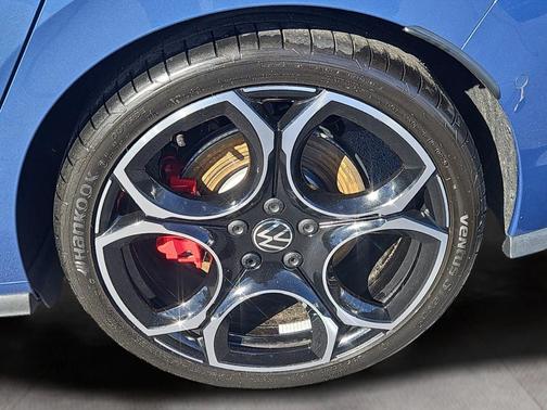 2025 Volkswagen Golf GTI 2.0T Autobahn