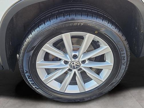 2018 Volkswagen Tiguan Limited 2.0T
