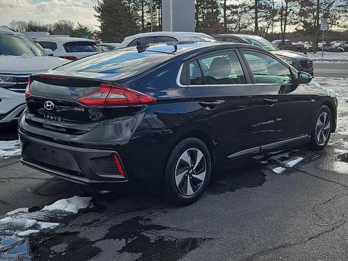 2018 Hyundai IONIQ Hybrid SEL
