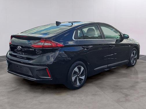 2018 Hyundai IONIQ Hybrid SEL