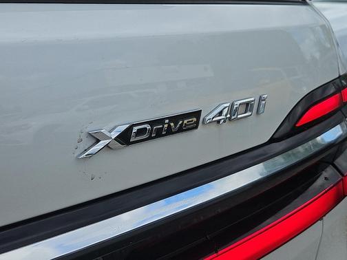 2023 BMW X7 xDrive40i