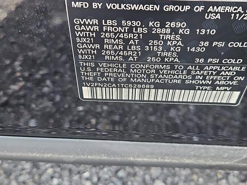 Deep Black Pearl Effect 2026 Volkswagen Atlas 2.0T SEL Premium R-Line