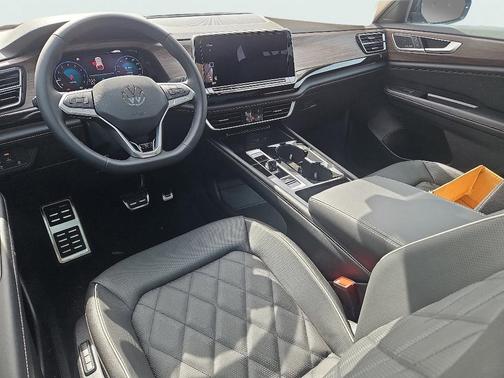 Deep Black Pearl Effect 2026 Volkswagen Atlas 2.0T SEL Premium R-Line