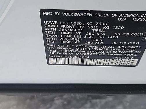 2025 Volkswagen Atlas 2.0T SEL Premium R-Line