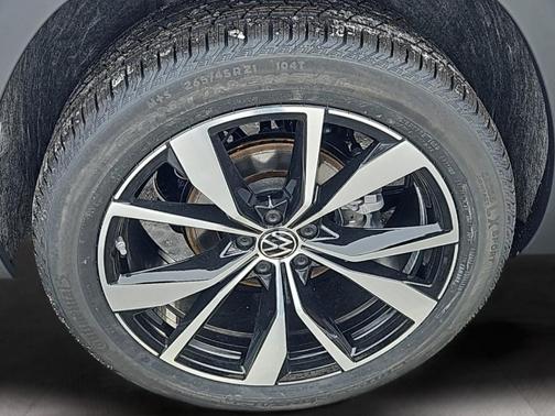 2025 Volkswagen Atlas 2.0T SEL Premium R-Line