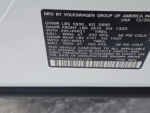 2025 Volkswagen Atlas 2.0T SEL Premium R-Line