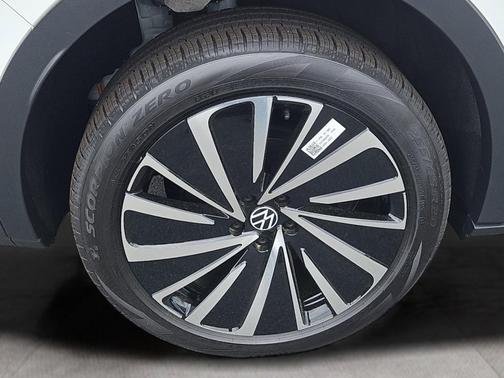 2025 Volkswagen ID.4 Pro