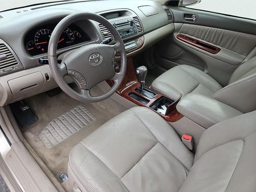 2005 Toyota Camry 