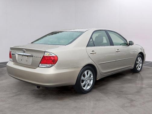 2005 Toyota Camry 