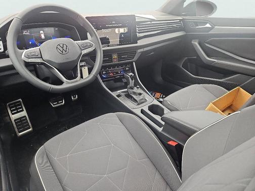 Platinum Gray Metallic 2026 Volkswagen Jetta 1.5T Sport