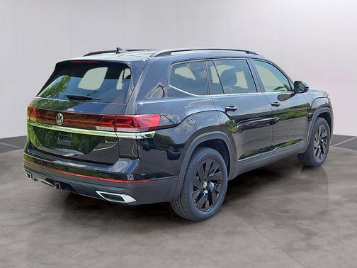 2025 Volkswagen Atlas 2.0T SE