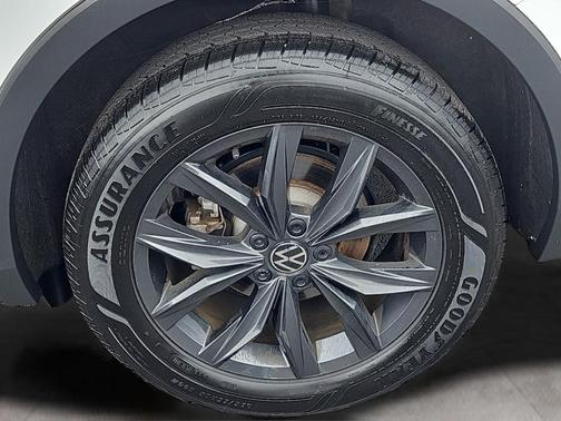 2024 Volkswagen Tiguan 2.0T SE
