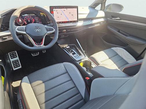 2025 Volkswagen Golf GTI 2.0T Autobahn