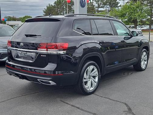 2022 Volkswagen Atlas 3.6L SE w/Technology