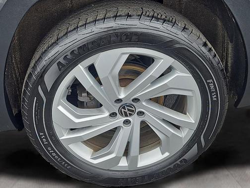 2022 Volkswagen Atlas 3.6L SE w/Technology