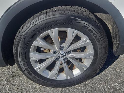 2019 Volkswagen Tiguan 2.0T SE