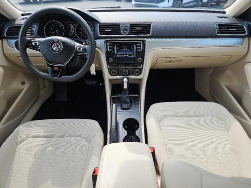 2017 Volkswagen Passat 1.8T S