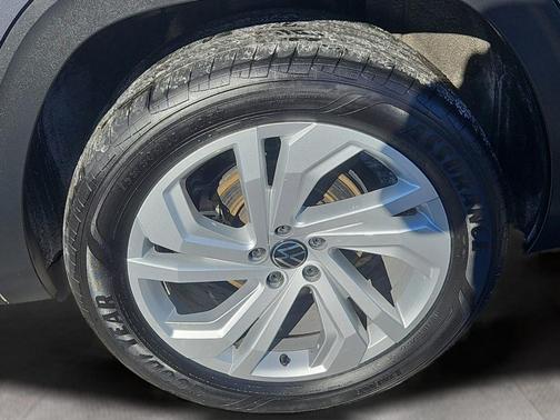 2022 Volkswagen Atlas 3.6L SE w/Technology