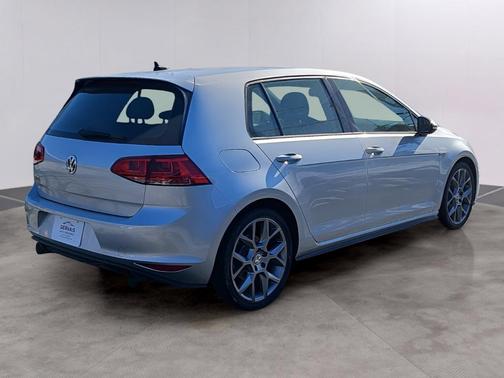 2017 Volkswagen Golf GTI S 4-Door