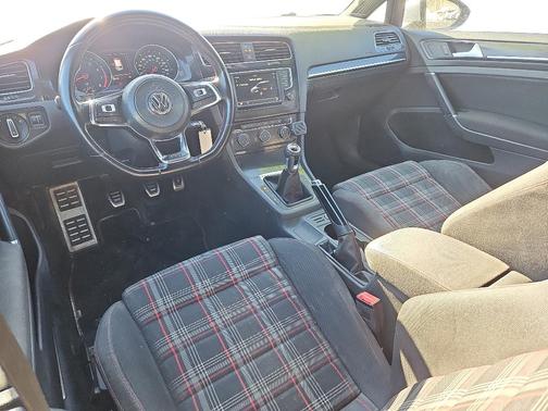 2017 Volkswagen Golf GTI S 4-Door