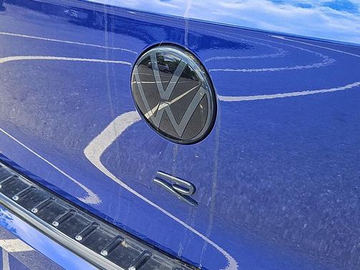 2025 Volkswagen Golf R 2.0T Black Edition
