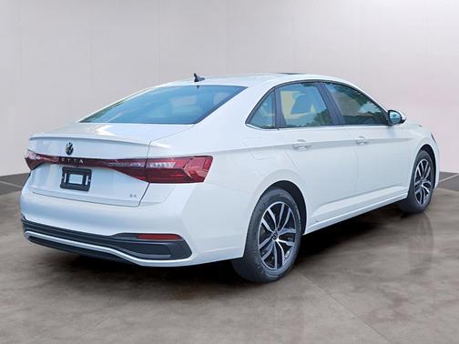 Opal White Pearl 2026 Volkswagen Jetta 1.5T SE