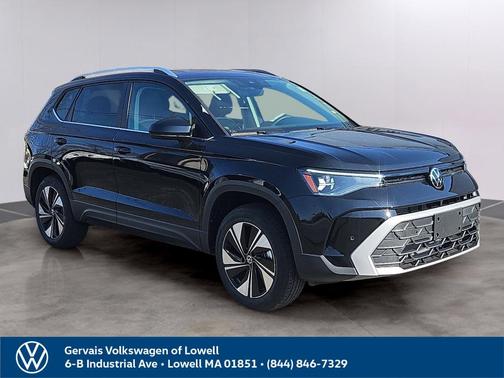 Deep Black Pearl Effect 2026 Volkswagen Taos 1.5T SE