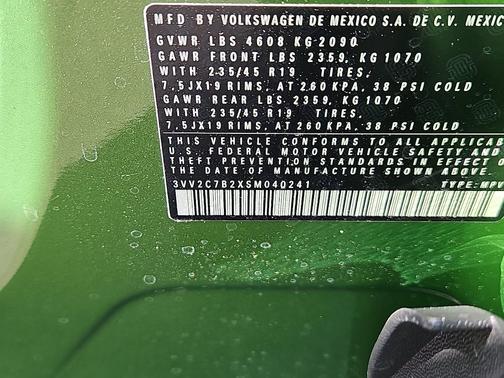 2025 Volkswagen Taos 1.5T SE Black